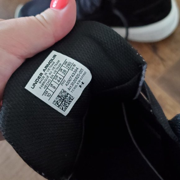 New sneakers - Picture 3 of 3